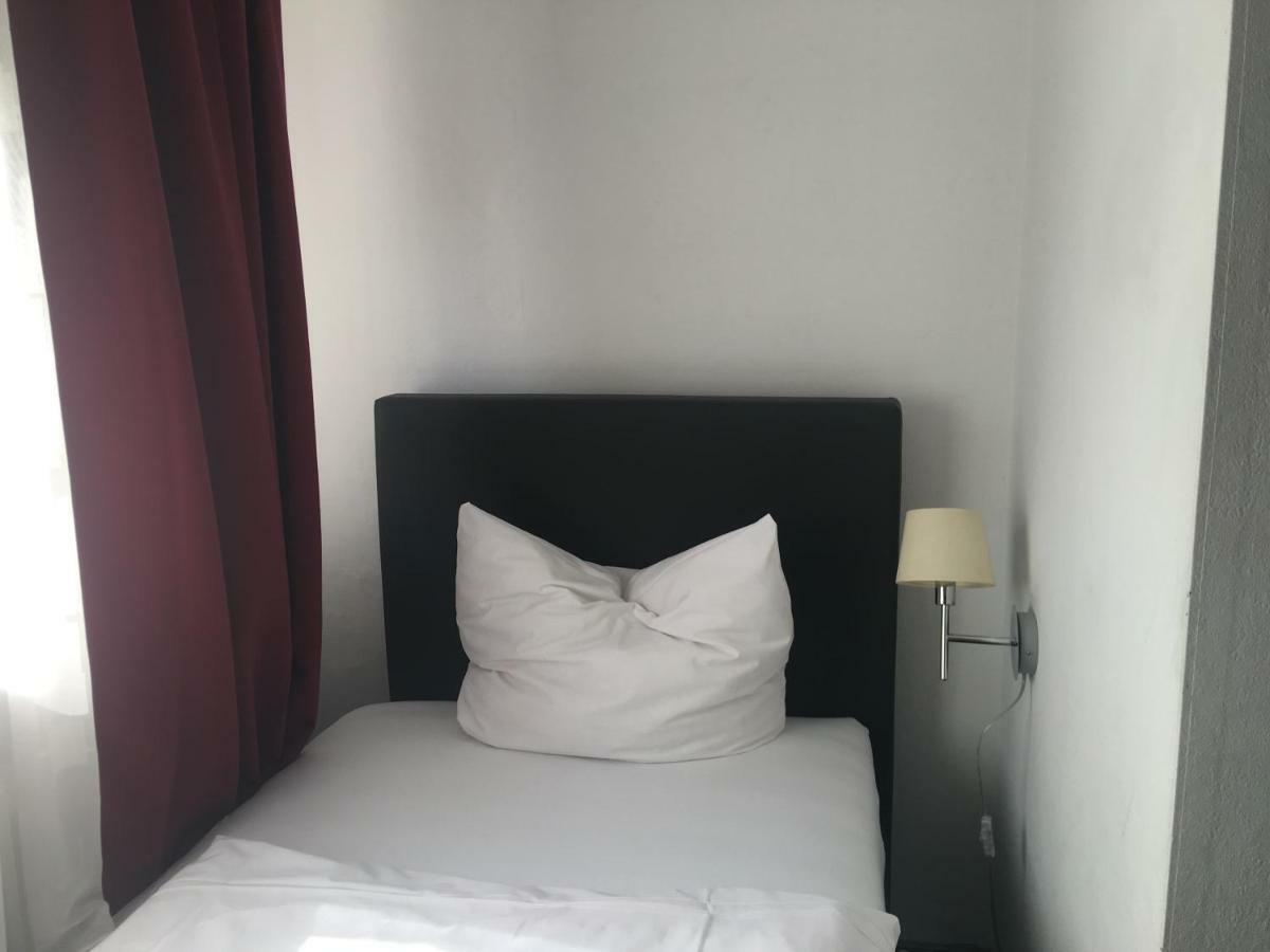 Hotel Zum Taunus Eppstein Luaran gambar